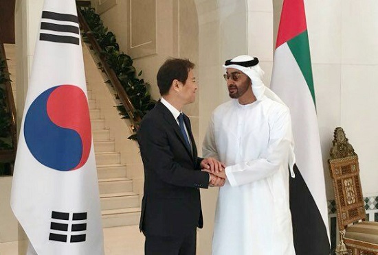 아랍에미리트 왕세제 만난 임종석 비서실장. (news1)