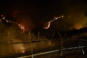 [포토] 잿더미로 변한 DMZ...산불 남하 소강상태