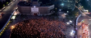 국정원  규탄 촛불집회, ‘국조 난항’ 속 시민들 일방적 외침