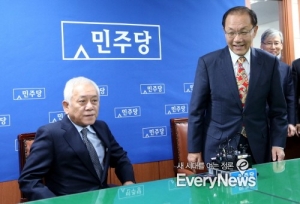 김한길, 정국정상화 회담 전격 제안…황우여 ‘수용’