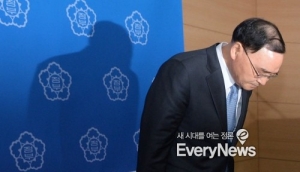 정홍원 총리, 세월호 참사 중 사의 표명한 까닭은