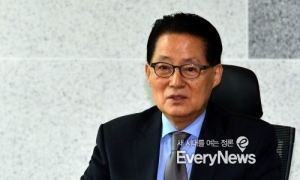 “안철수는 김대중 아니다”…박지원 광주민심 전하며 당 지도부 비판