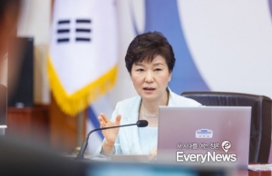 北핵실험 안보 불안, 박근혜 대통령 지지층 결집
