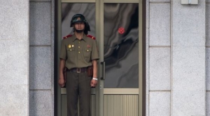 文정부, 남북관계 복원 추진 출발부터 '삐걱'...北 군사회담 제안 '무시'