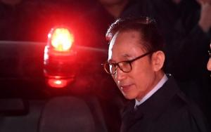 한국당 “MB 구속, 무척 잔인…훗날 지켜보겠다”