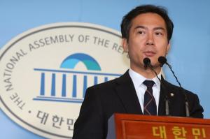 자유한국당 3선 김영우 “21대 총선 불출마, 정치적 역사적 책임지겠다”
